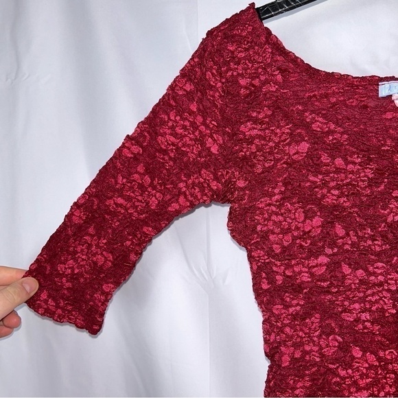 2 Much LA Top Lace Floral Y2K Vintage Quarter Sleeve Pull On Top Scoop Neck - Picture 6 of 9